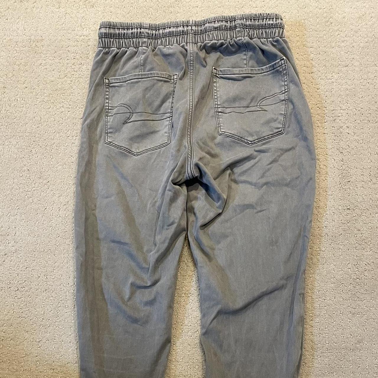 american eagle stretch cargo pants size 10 (run... Depop