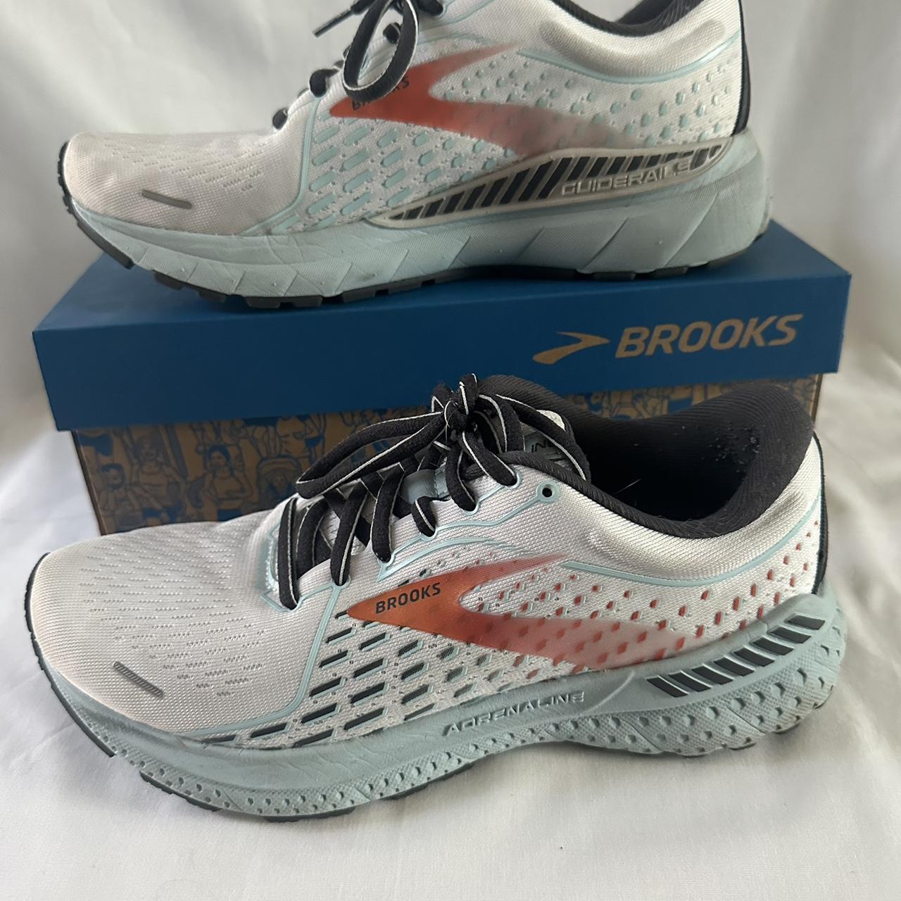 Brooks Women's Blue and White Trainers | Depop