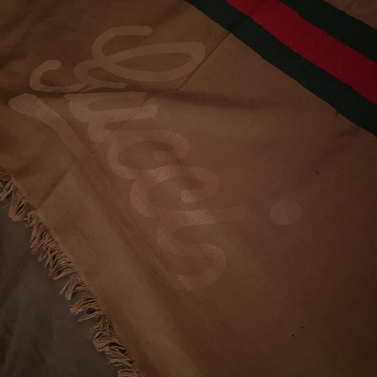 Gucci Men's Scarfwraps Depop