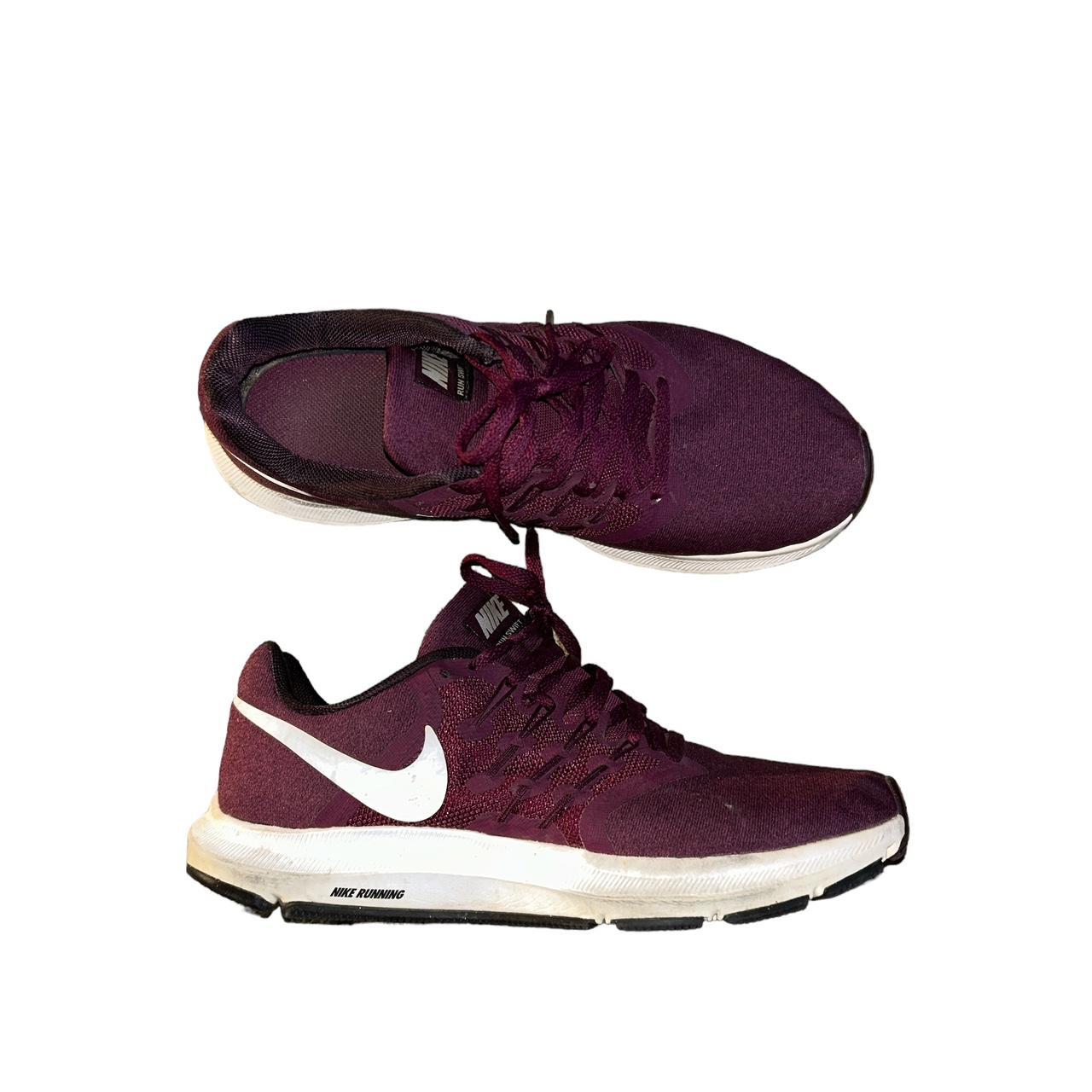 Burgundy women's nike running fashion shoes