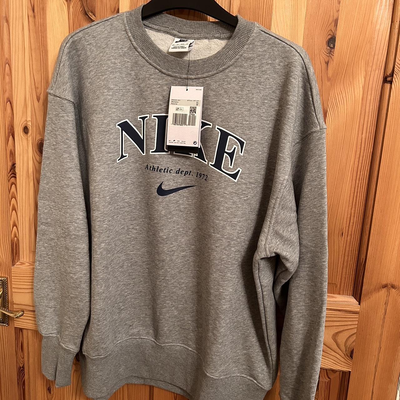 oversized vintage nike sweatshirt