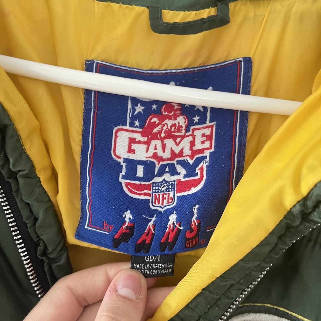 Vintage Green Bay Packers NFL puffer jacket size XL - Depop