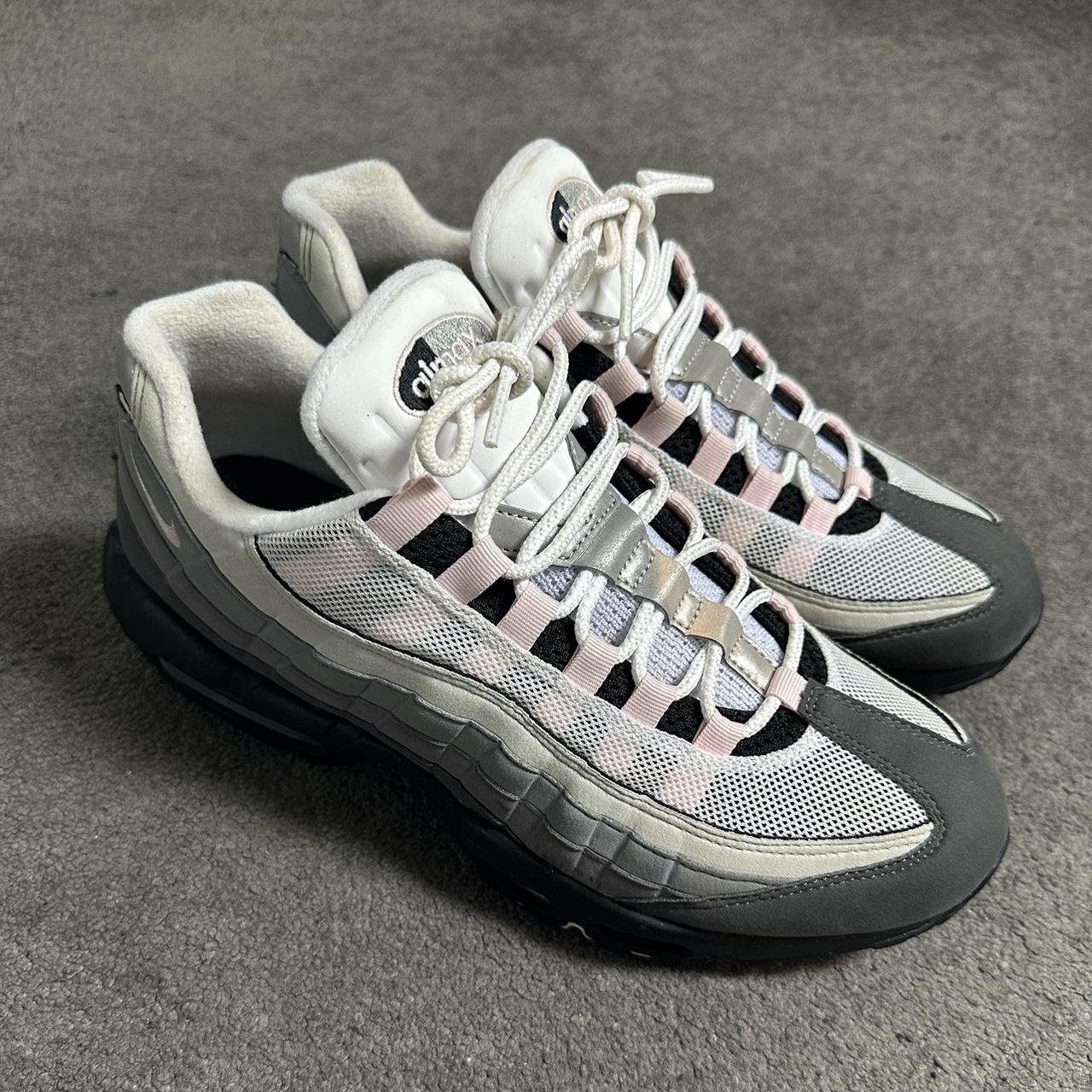 air max 95 gunsmoke pink