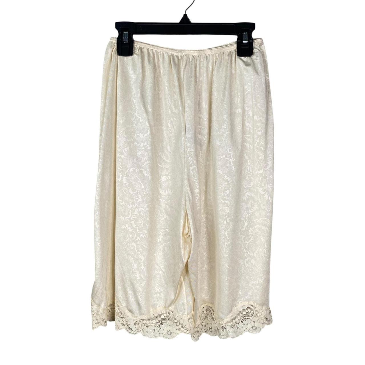 item listed by witchesarecreative