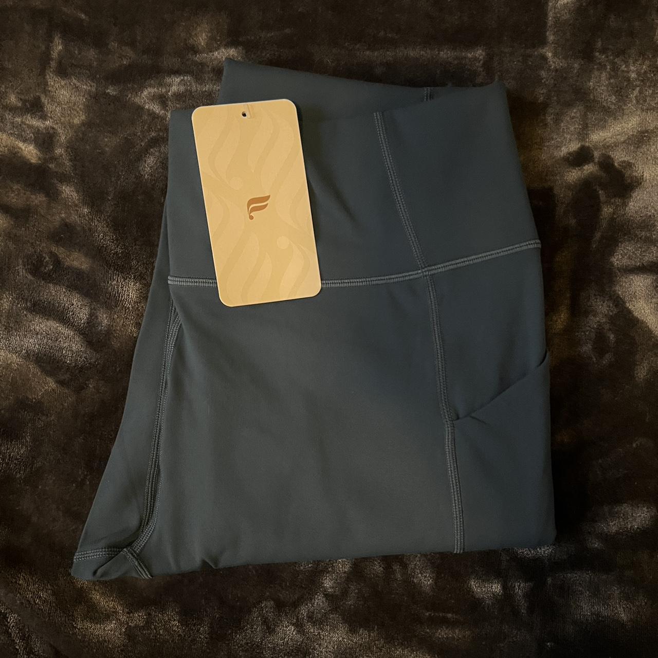 Brand new color-block Fabletics leggings. Size - Depop