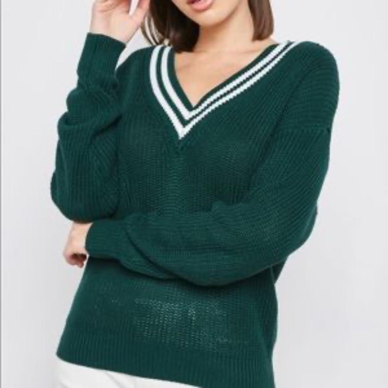 Colour-Trimmed V-Neck Sweater