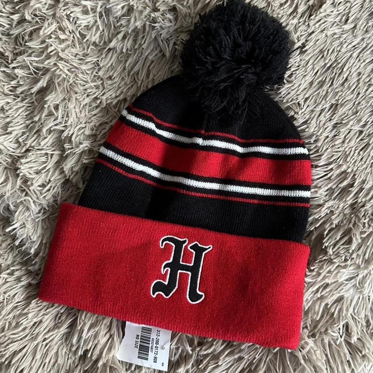 Hollister sales pom beanie