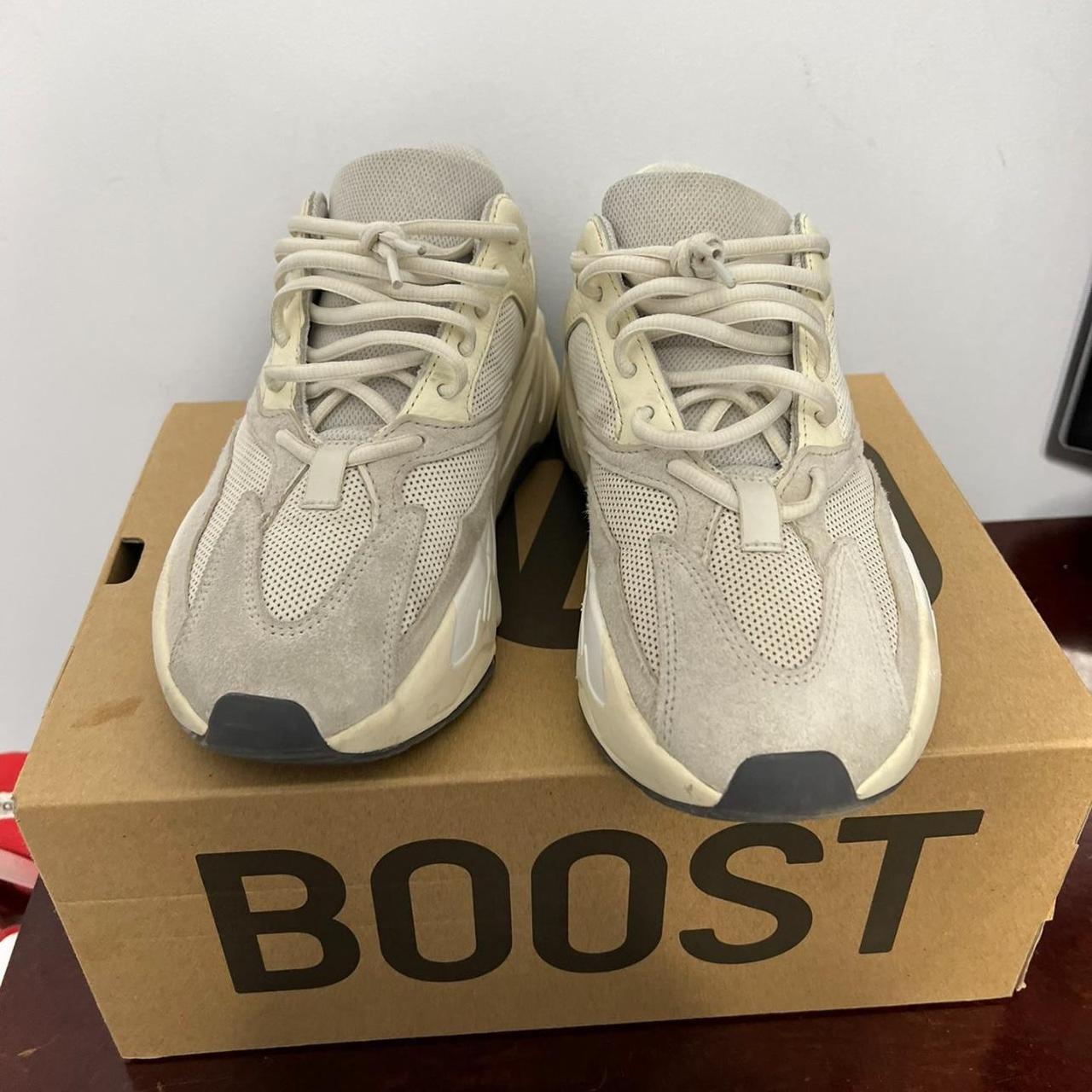 yeezy cream size 9