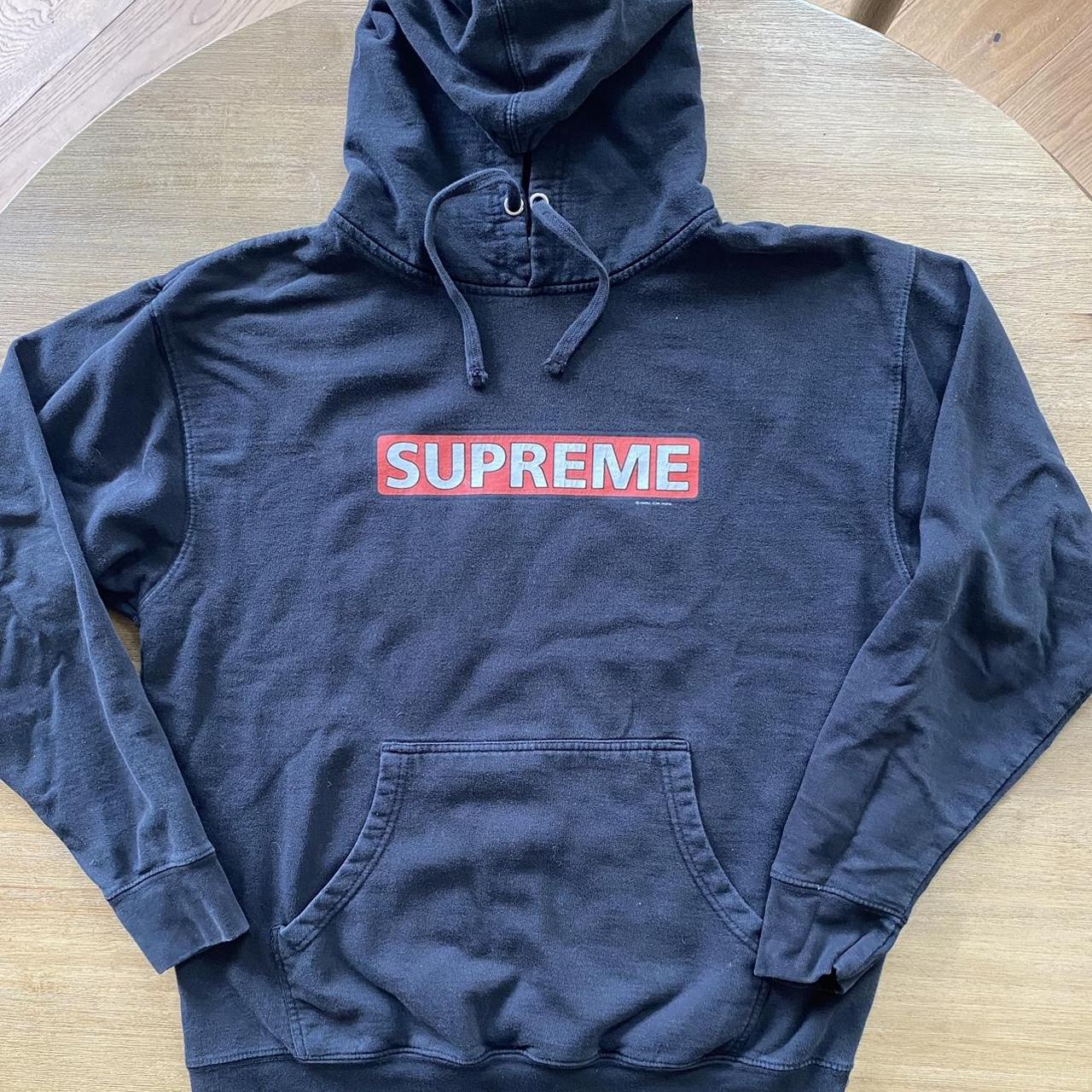 Supreme Men's Black and Red Hoodie | Depop