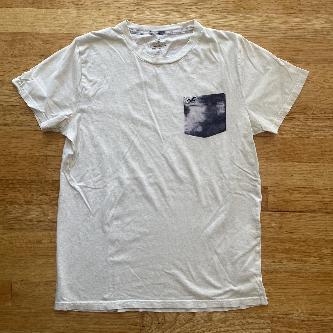 Hollister Co. white and navy blue pocket T... - Depop