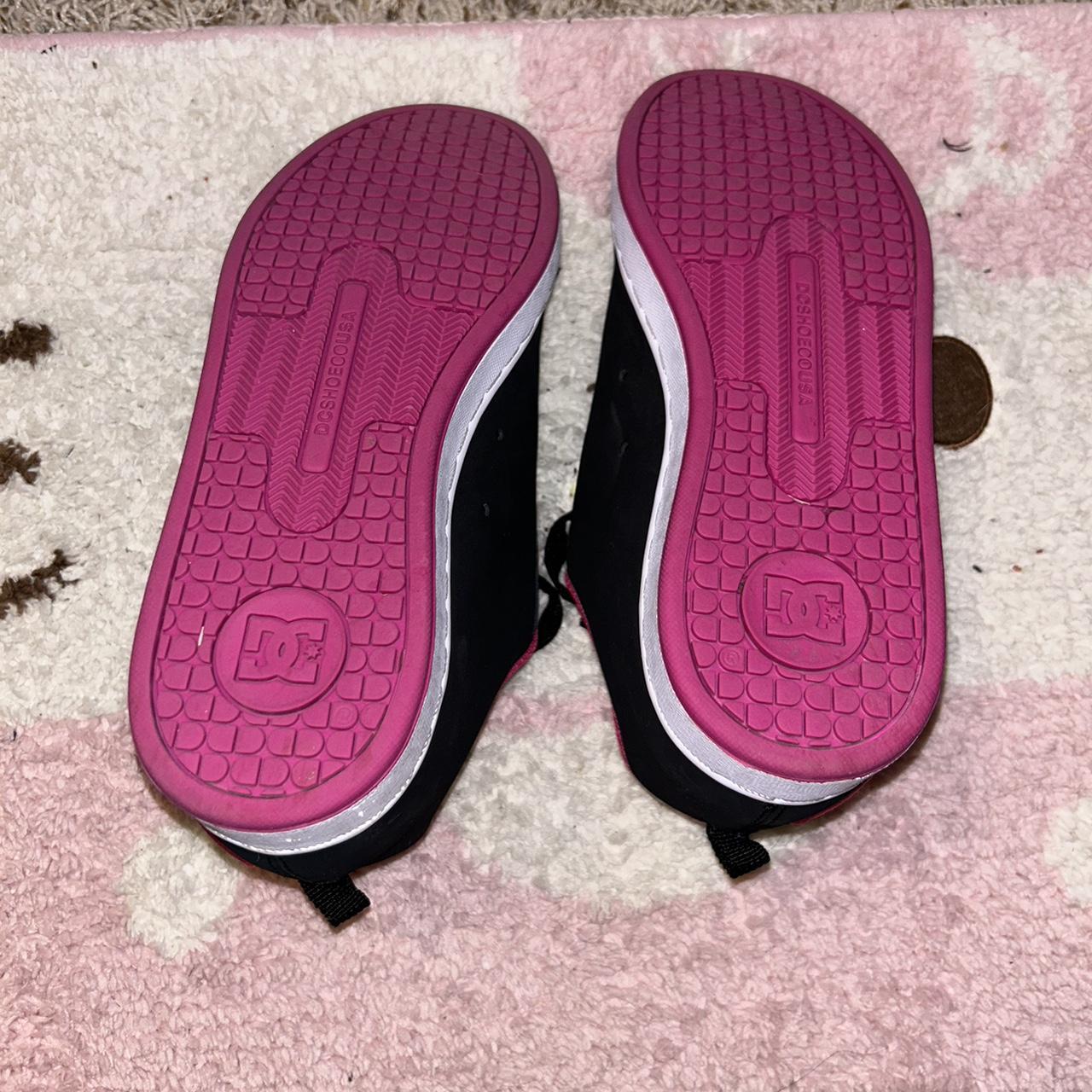 Dc skate shoes worn once size women’s 8 men’s... - Depop
