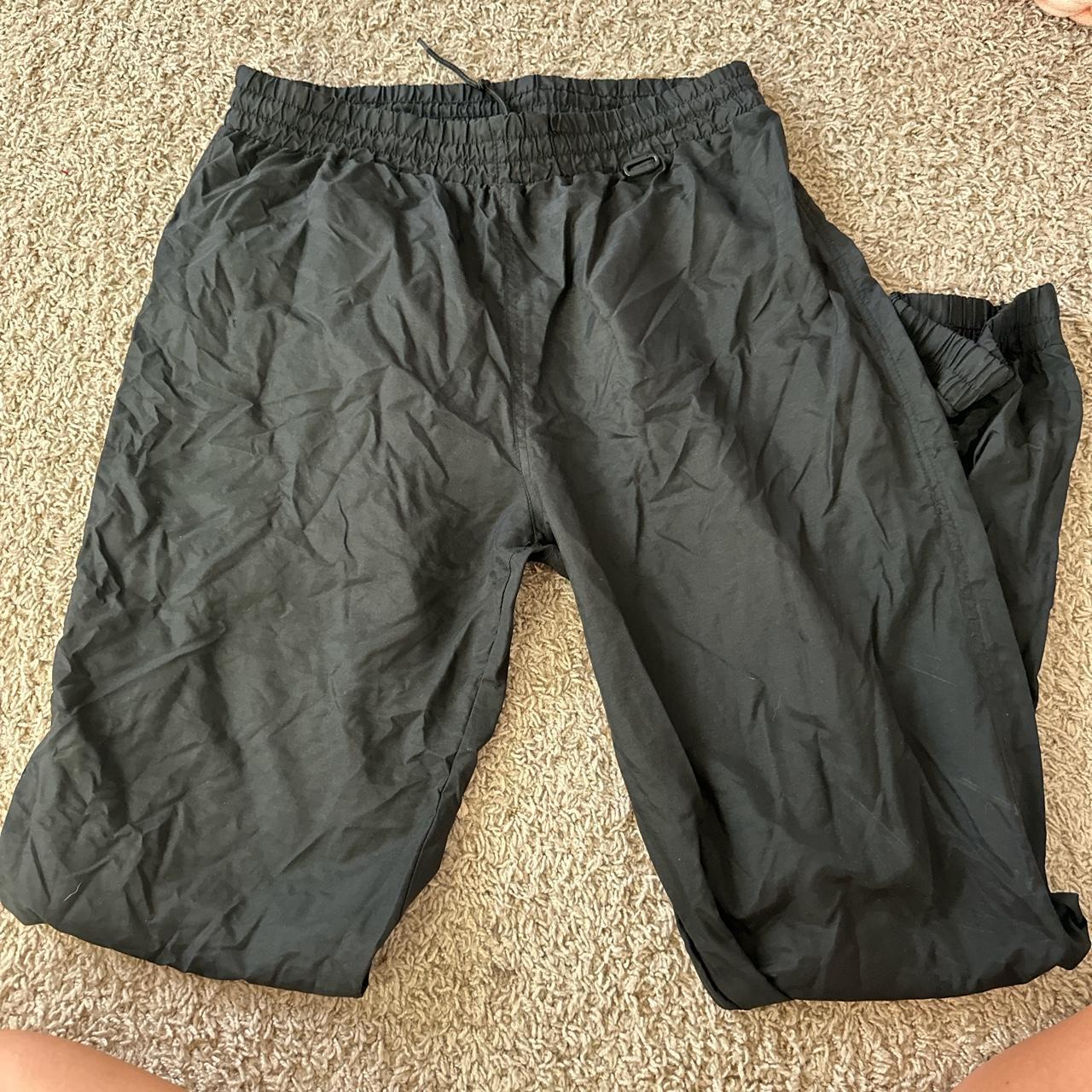 Men’s wind pants Depop