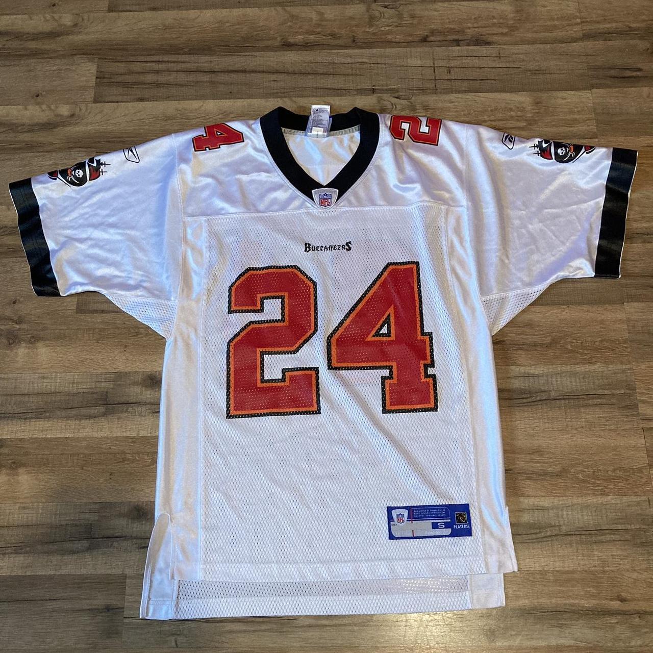 Vintage Tampa Bay Bucs Jersey. Size small. Fits - Depop