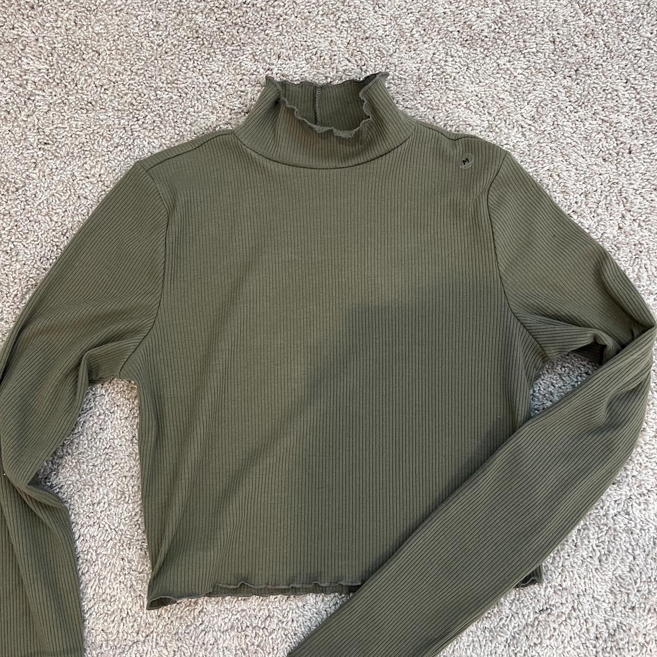 Aerie turtle neck long sleeve crop top!💚 aerie... Depop