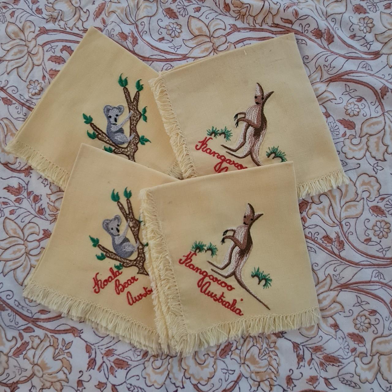 VINTAGE Australian Napkins X4 2 x koala 2 x kangaroo Depop