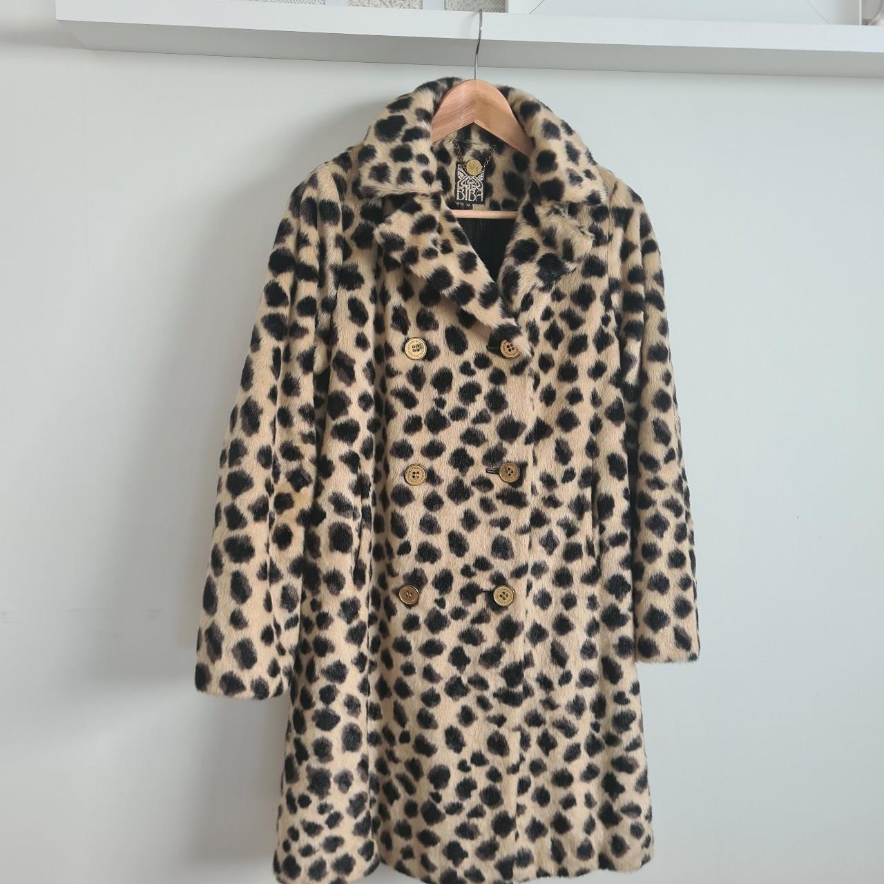 BIBA Animal print Faux fur coat Size 12 Lined Gold... - Depop