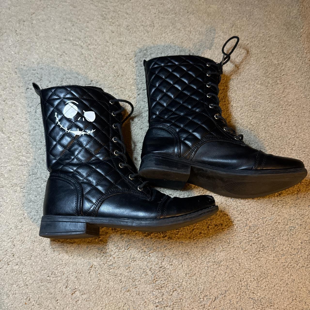 Hot Topic Women's Lace up Boots Black/White US – Black and