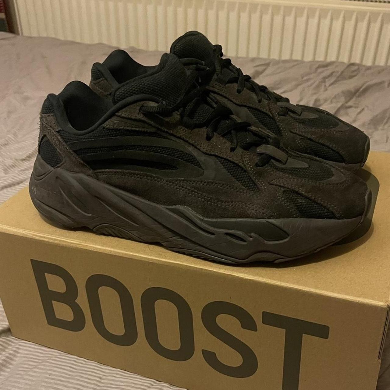 yeezy v2 vanta black