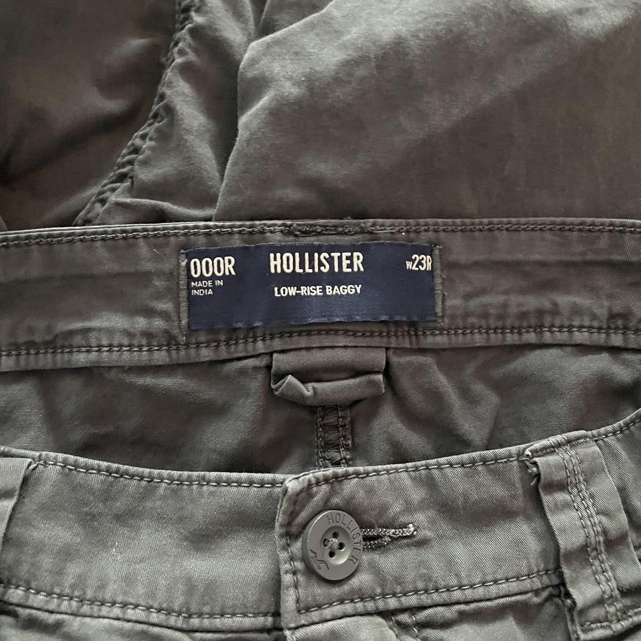 Hollister Low-Rise Baggy Cargo pants grey- size 000R... - Depop