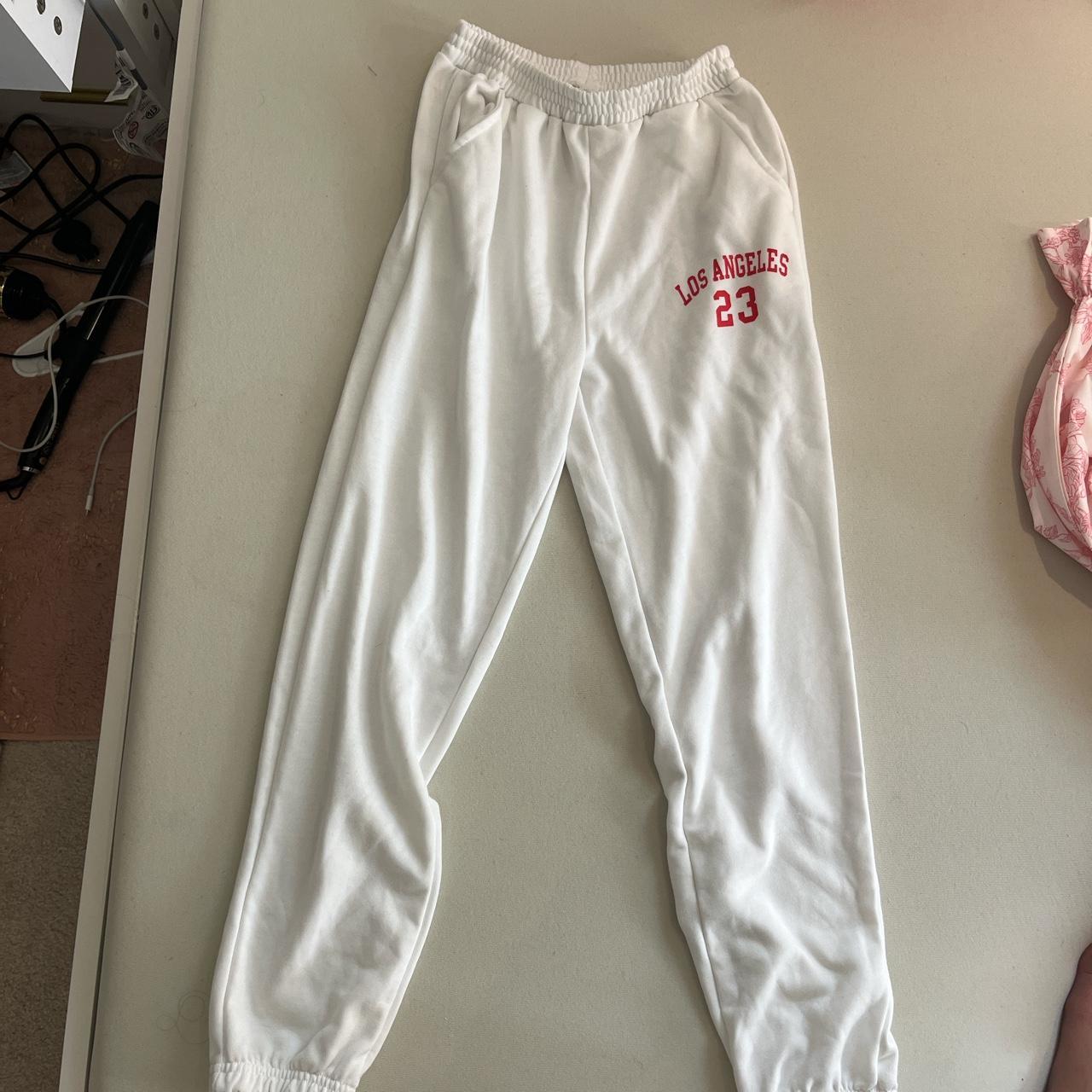 White sweatpants LA 23 (basketball)