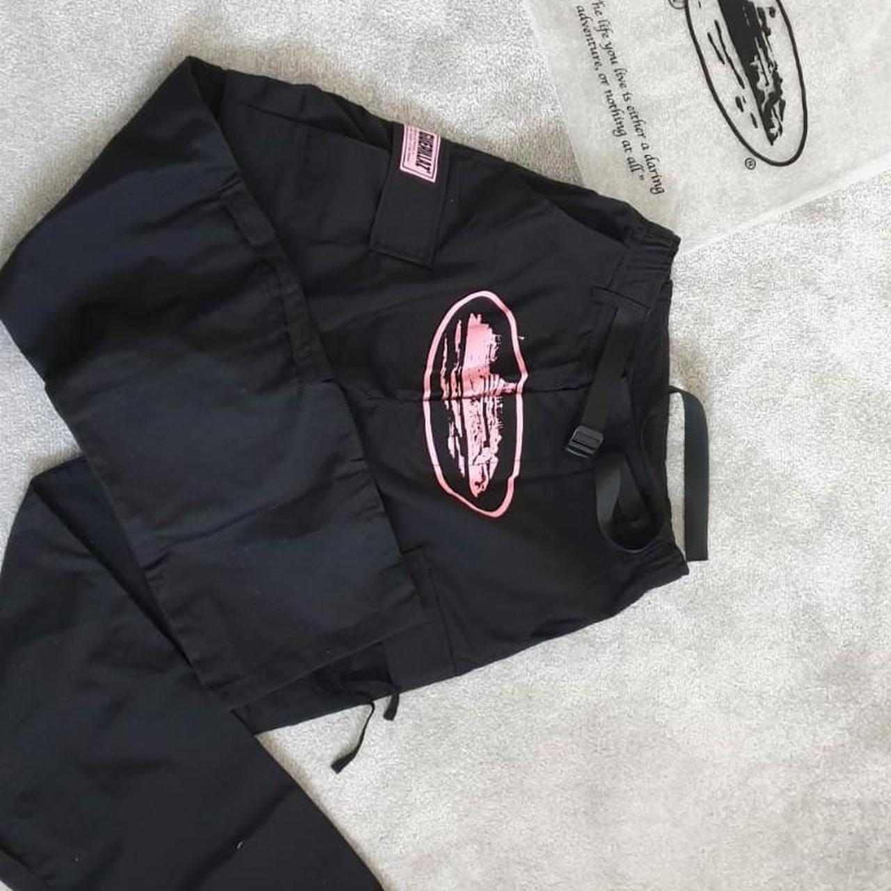 CORTEIZ GUERILLAZ CARGO PANT BLACK/PINK Size:... - Depop