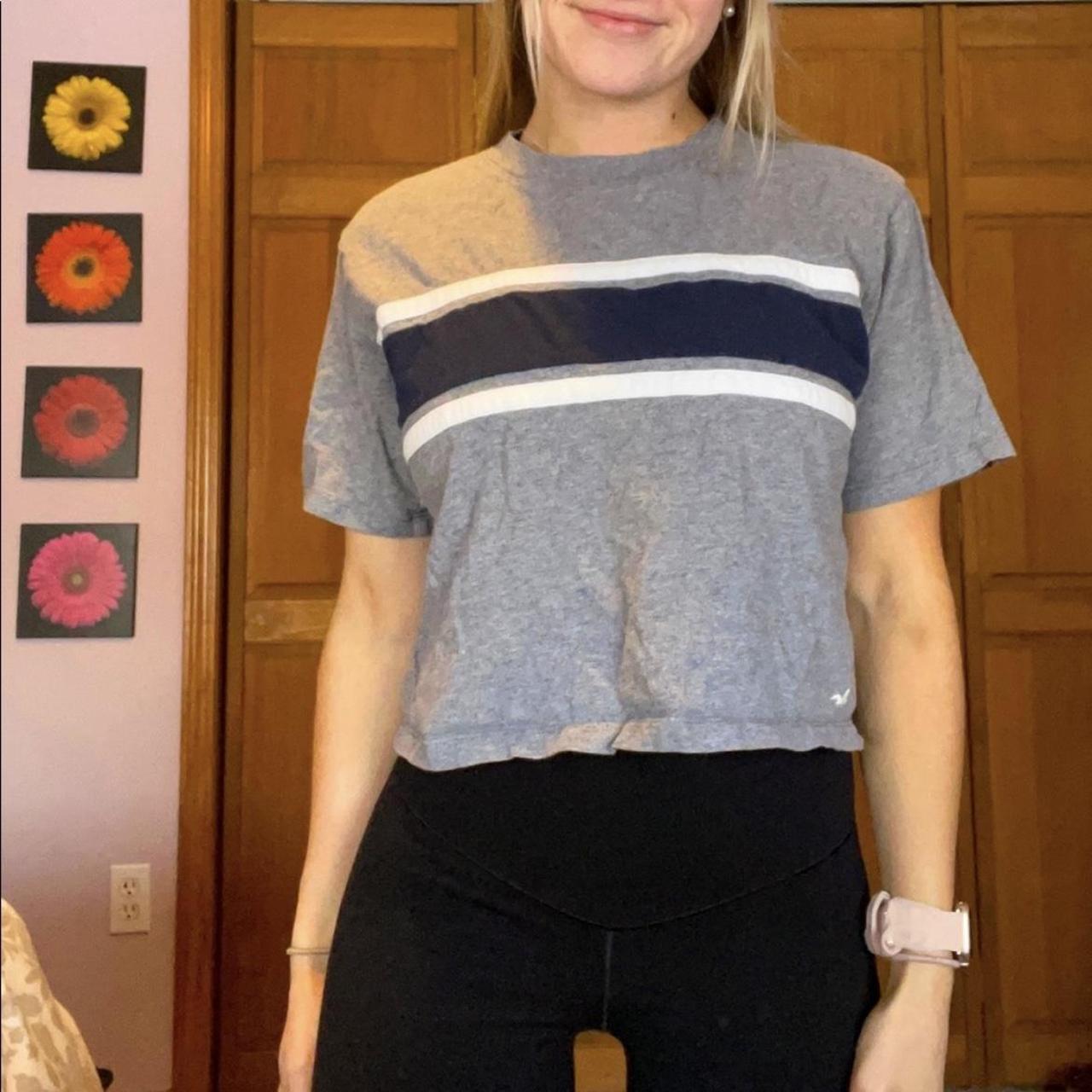 Hollister Cropped Tee Size S Fits True to Size... Depop