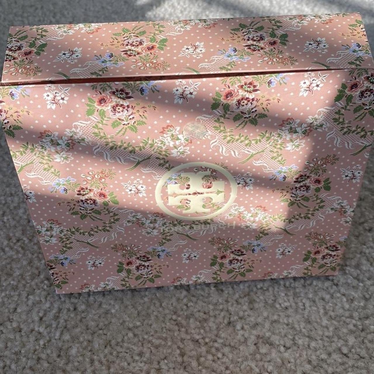 Tory burch hotsell gift box