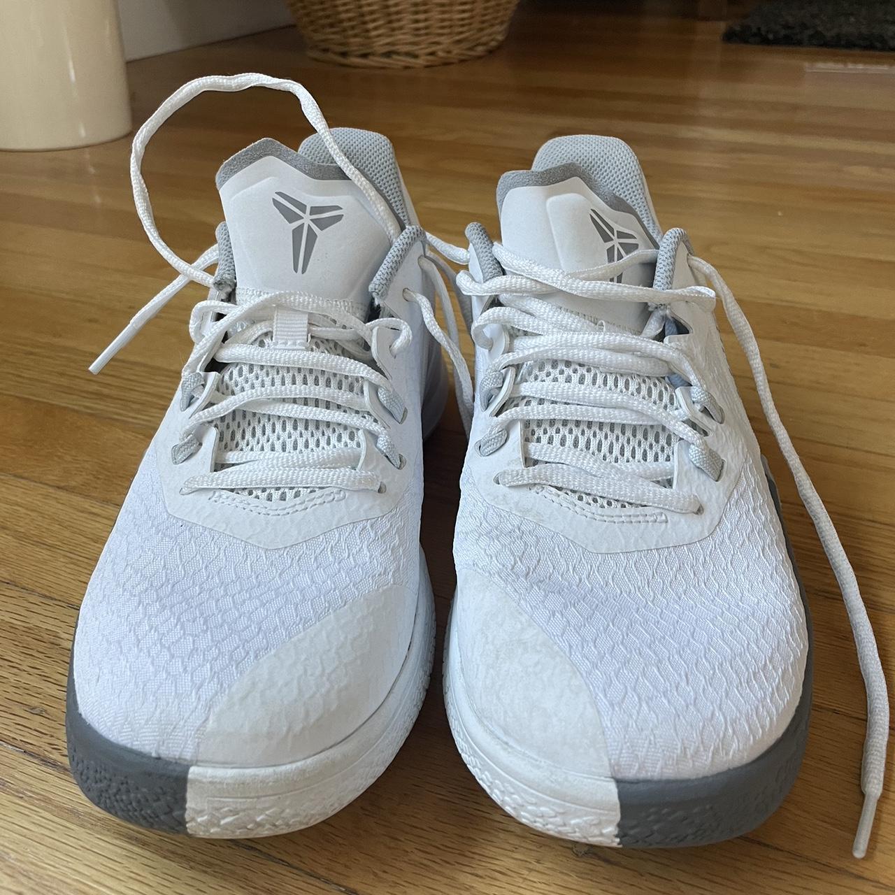 volleyball shoes kobe