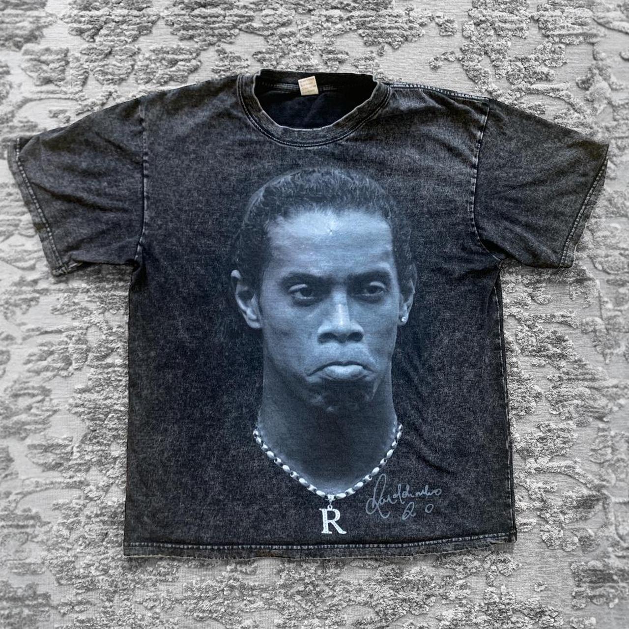 ronaldinho graphic tee