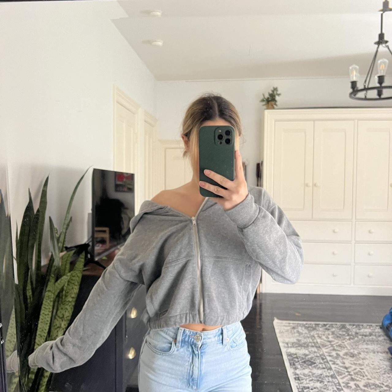 Abercrombie best sale cropped hoodie