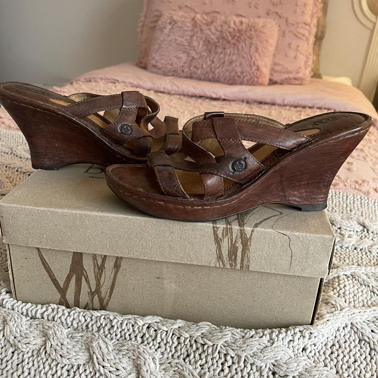 Born Women's Brown Sandals Depop