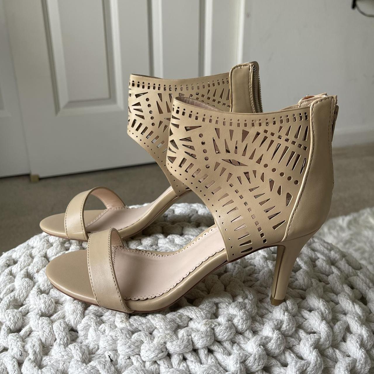 Madison Women's Cream Sandals | Depop