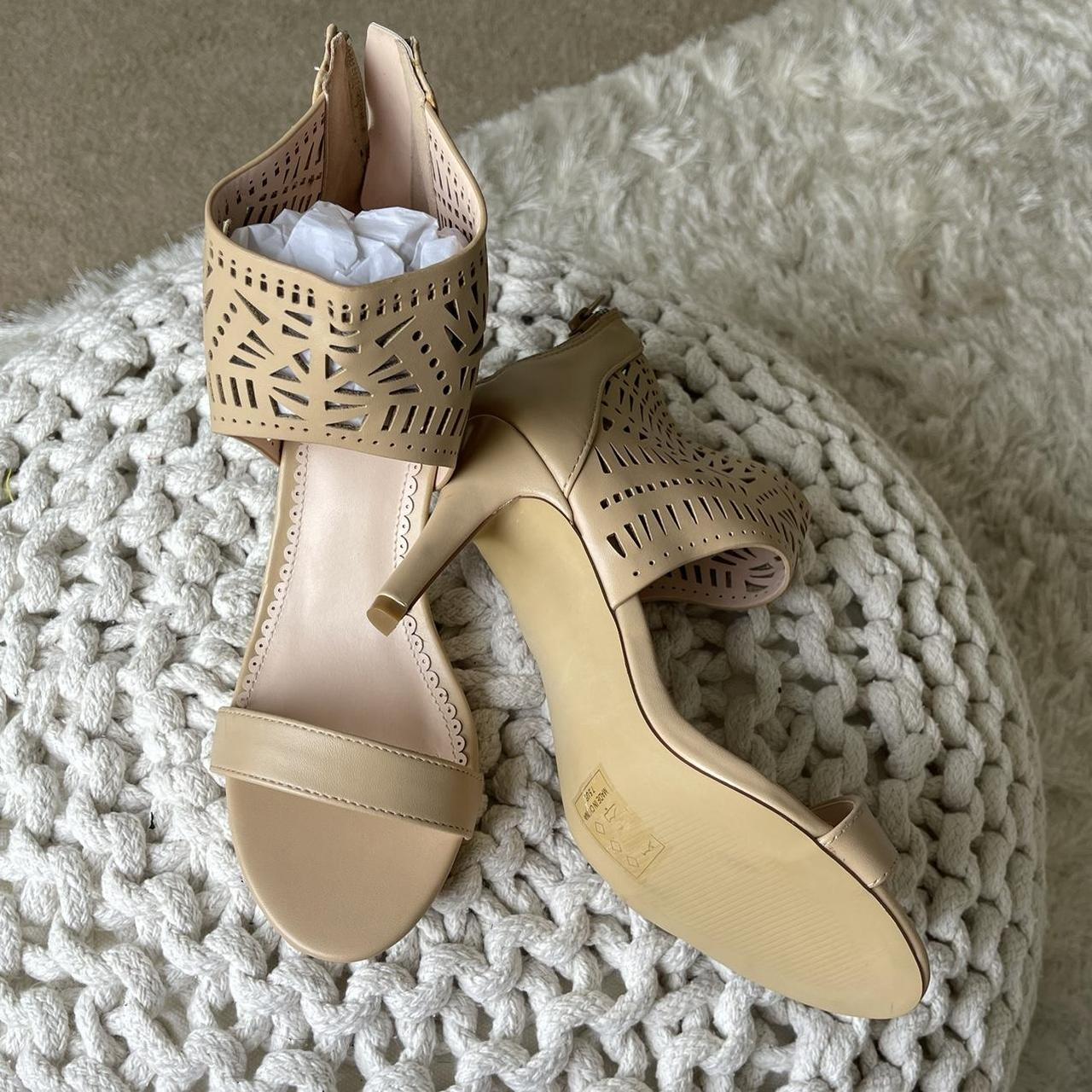 Madison Women's Cream Sandals Depop