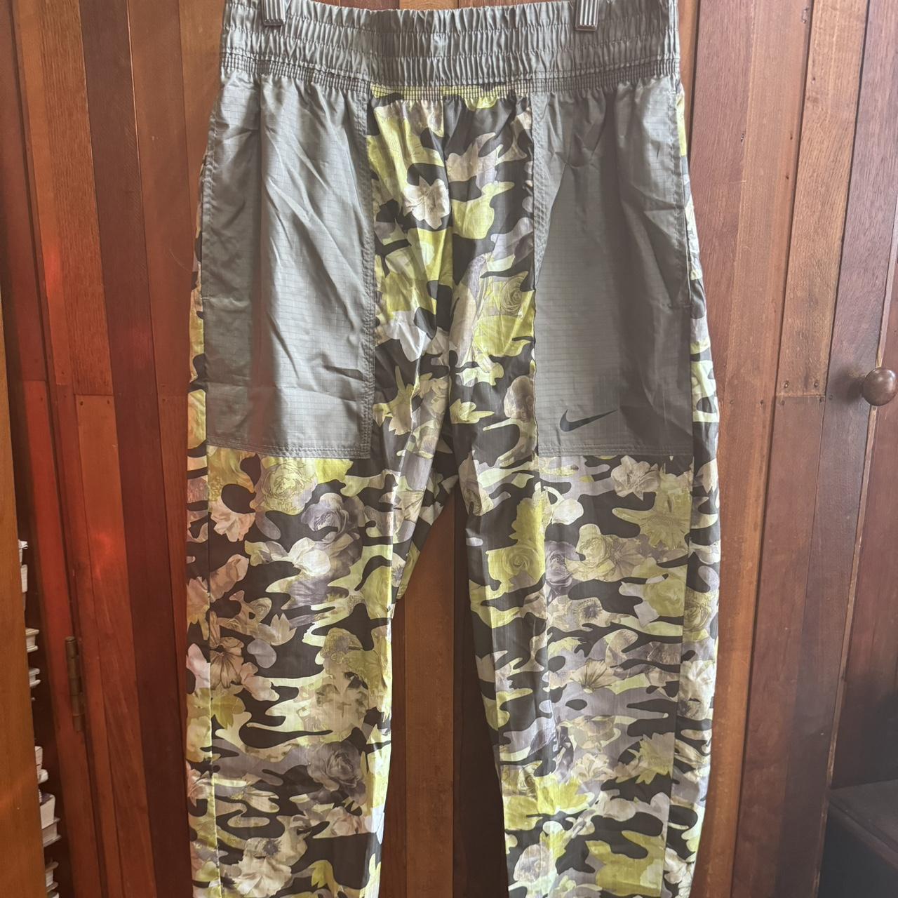 Nike women's camouflage pants hotsell