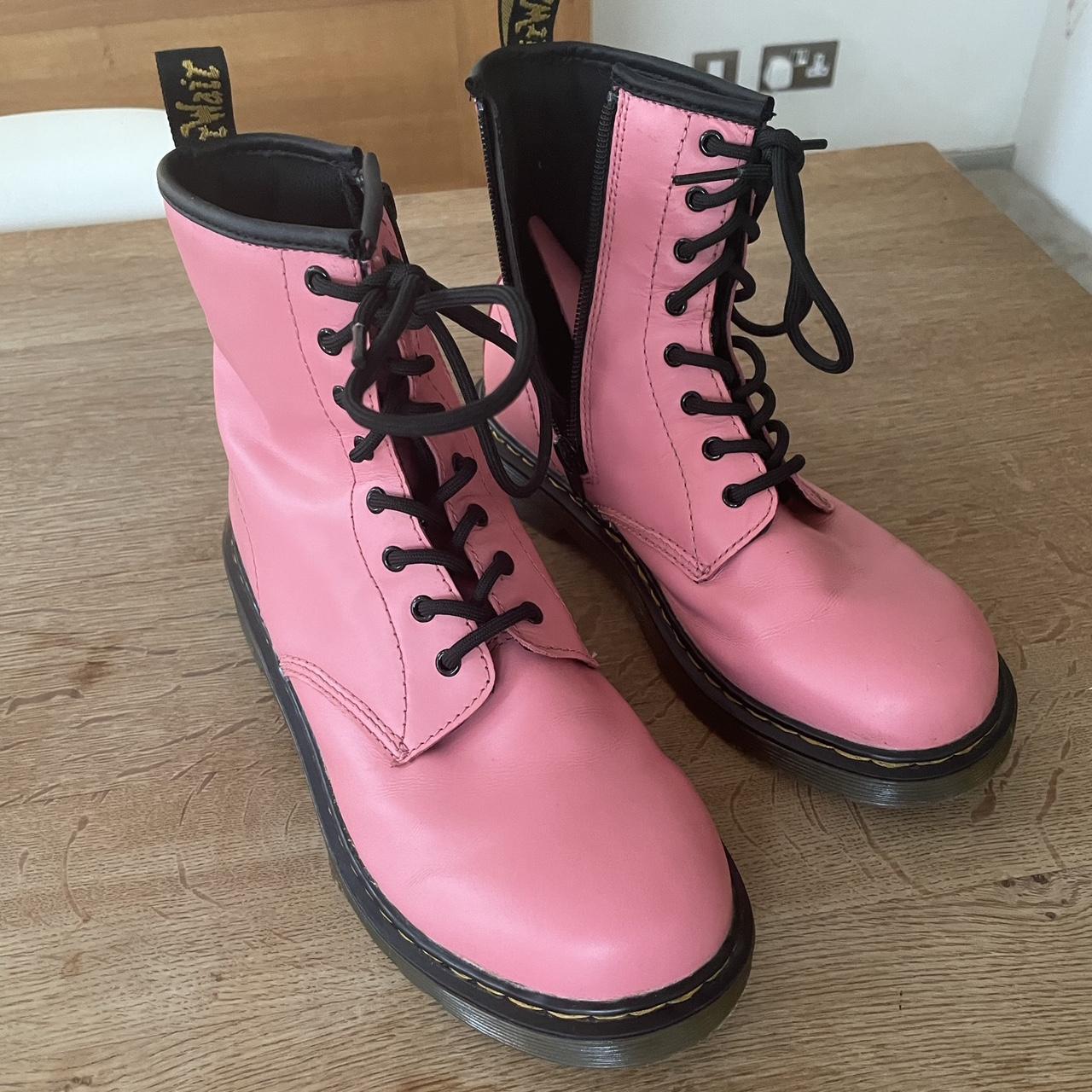 MESSAGE BEFORE BUYING!!!! Dc Marten’s Pink leather... - Depop
