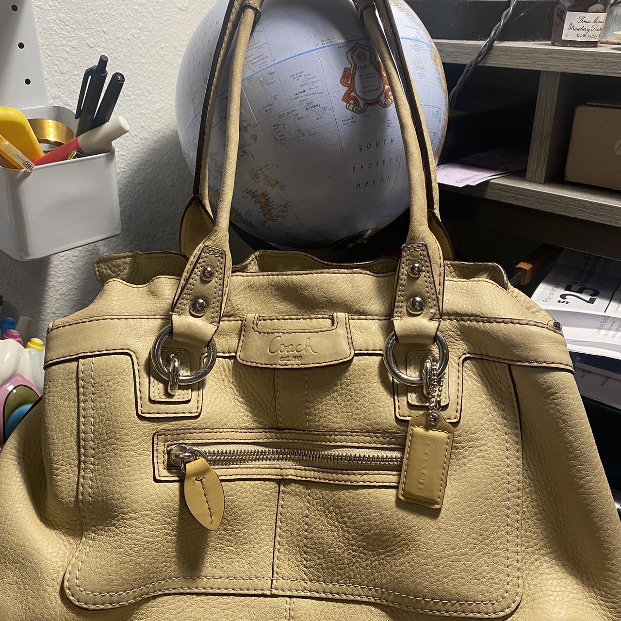 Pre-Owned Coach Handbags in Pre-Owned Designer Handbags 