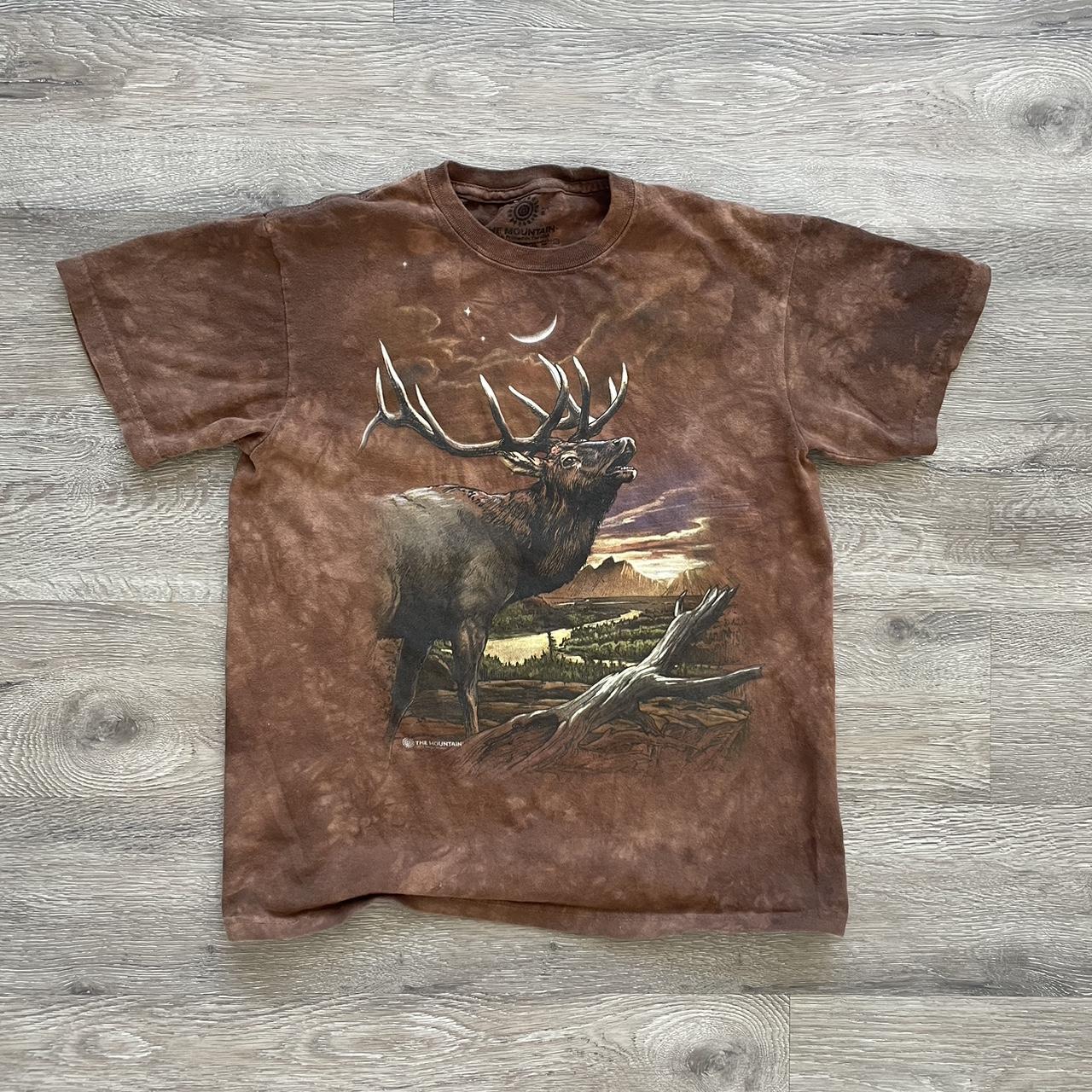 The mountain elk T-shirt Size S - Depop