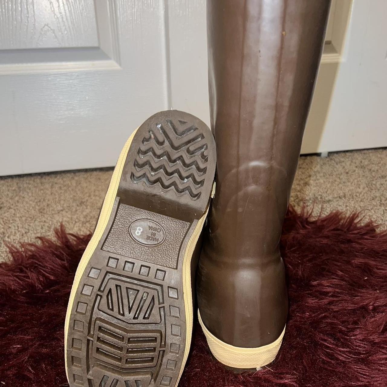 xtratuf women's boots size 8