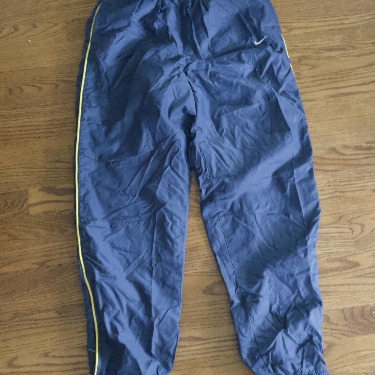 vintage nike parachute pants super cute double - Depop