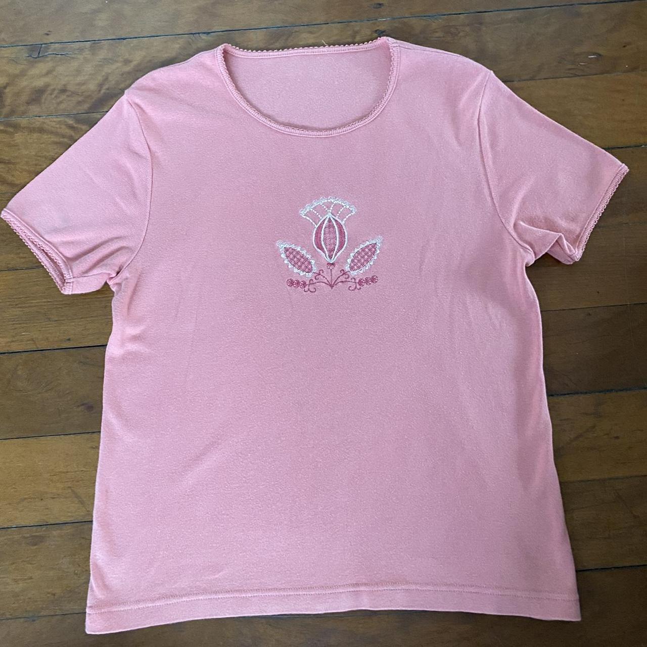 Women's Pink T-shirt | Depop