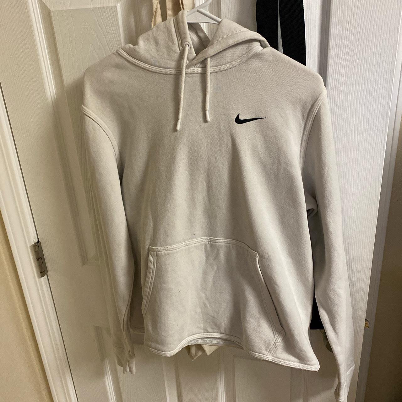 white nike hoodie vintage
