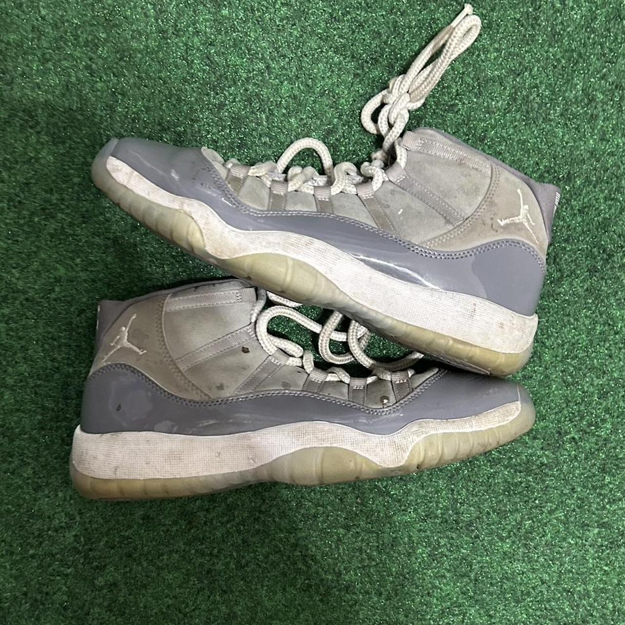 mens grey jordan shoes