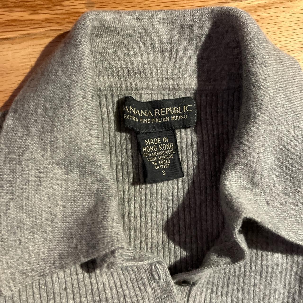 Banana Republic Women's Grey Jumper Depop