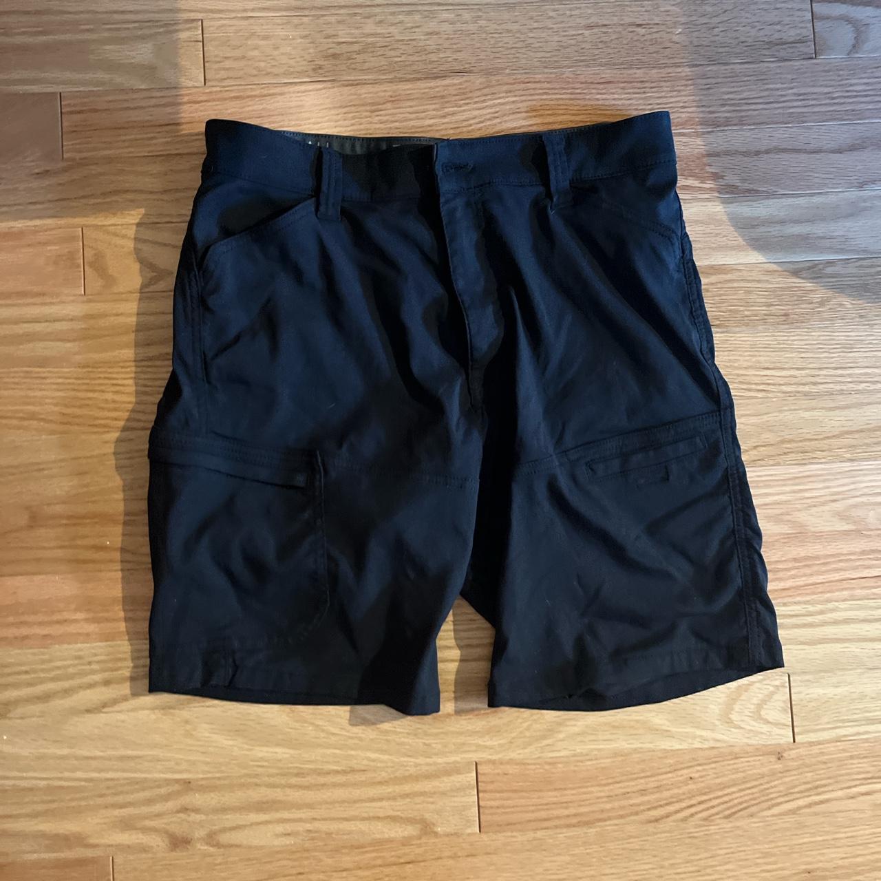 Wrangler Men's Black Shorts | Depop