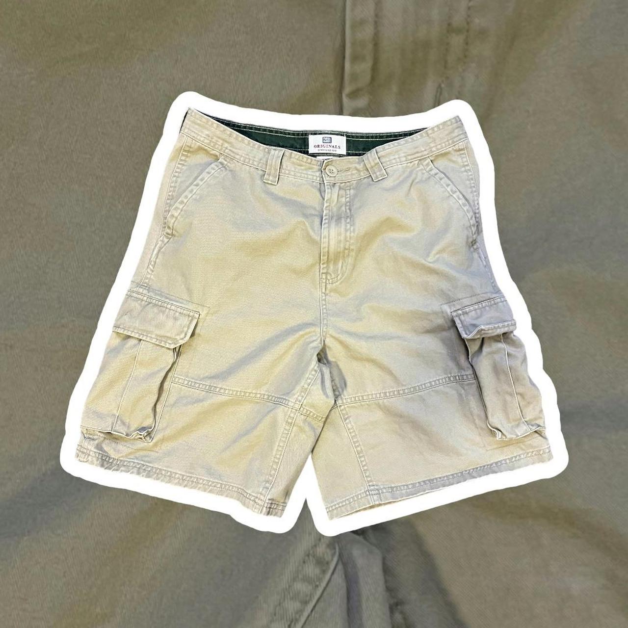 Faded Glory Men's Cream and Khaki Shorts Depop