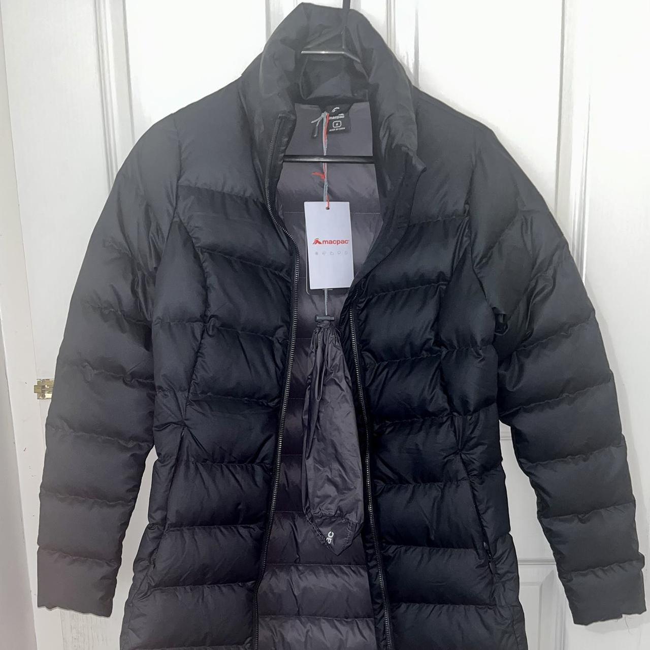 Macpac Demi Coat W down puffer coat. Never worn