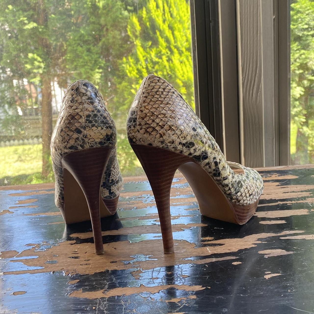 Guess Fay snake skin, high heel stiletto