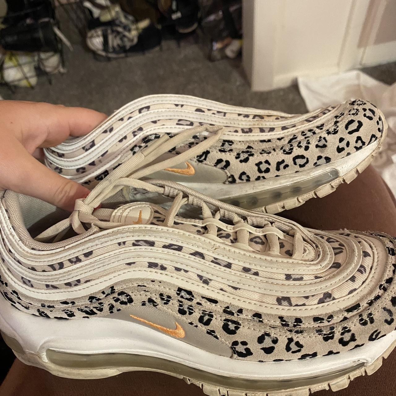 NIKE AIR MAX 97 SE cheetah women s size 7. Barely