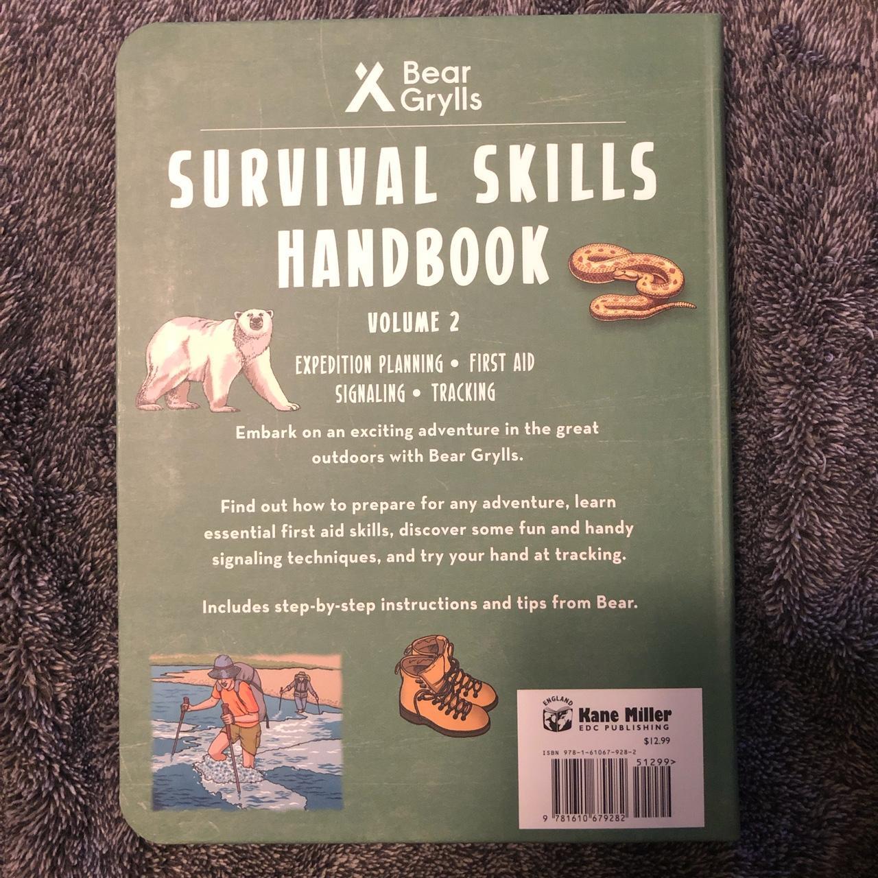 Bear Grylls Survival Skills Handbook