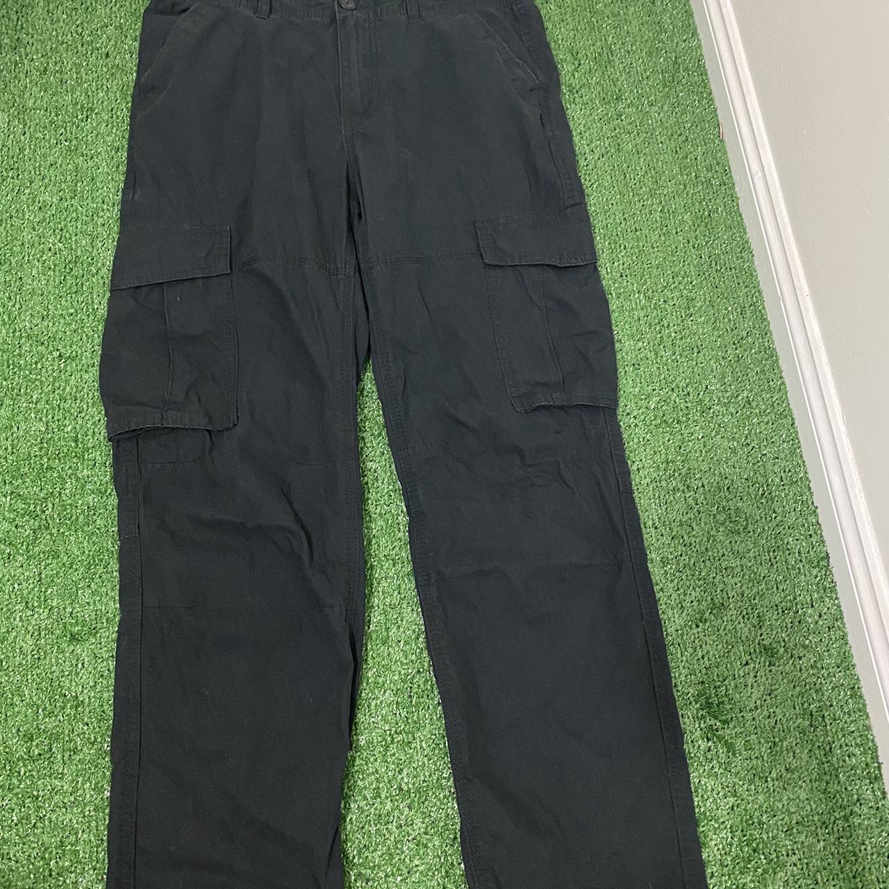 Black cargo pants - person in photos is 170.6 cm - Depop